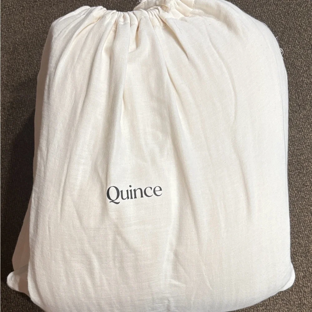Quince Ivory Drawstring Pouch - Picture 4 of 6